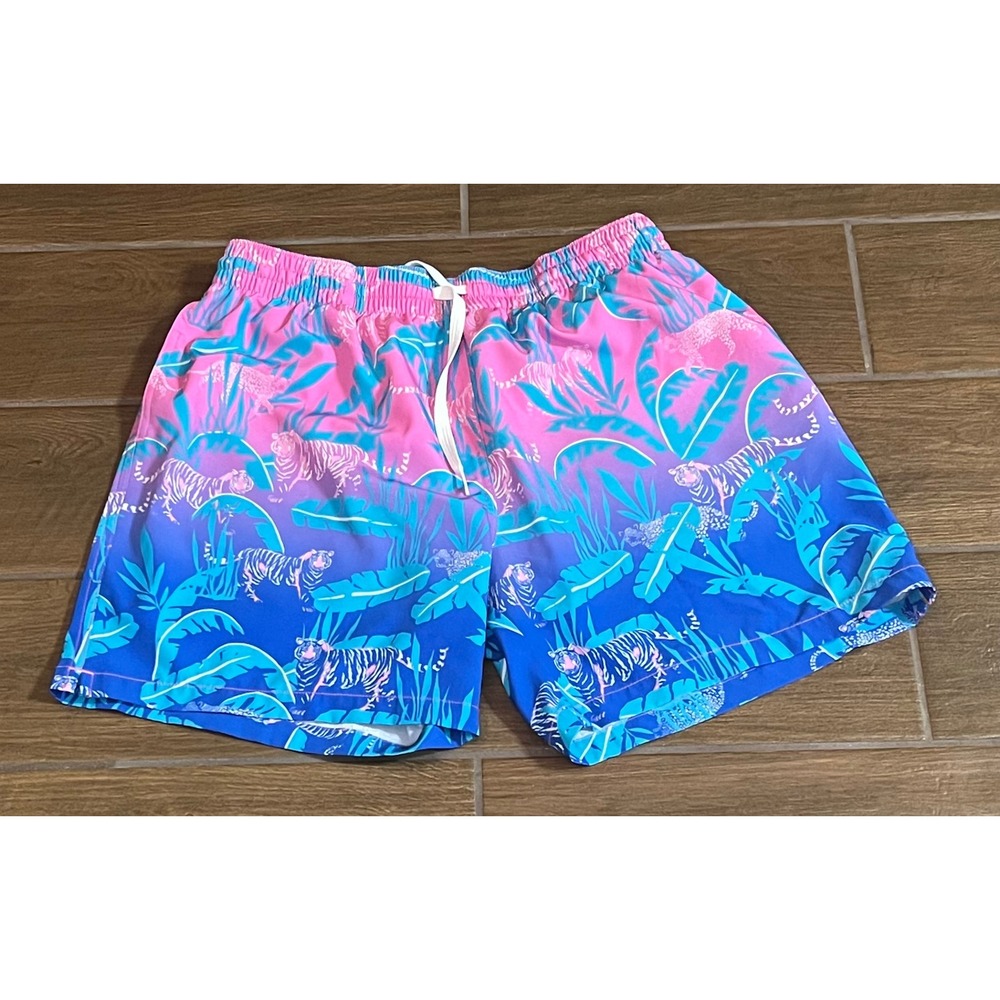 Chubbies Men Tiger Leopard Jungle Ombre Swim Trunks Pink Blue 5.5 Inch Inseam L - Picture 2 of 5